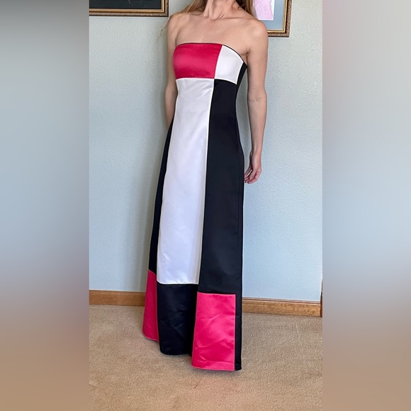 ⭐️HP⭐️ Floor Length Pink, Black, and White Jessica McClinktock Dress - Picture 3 of 11